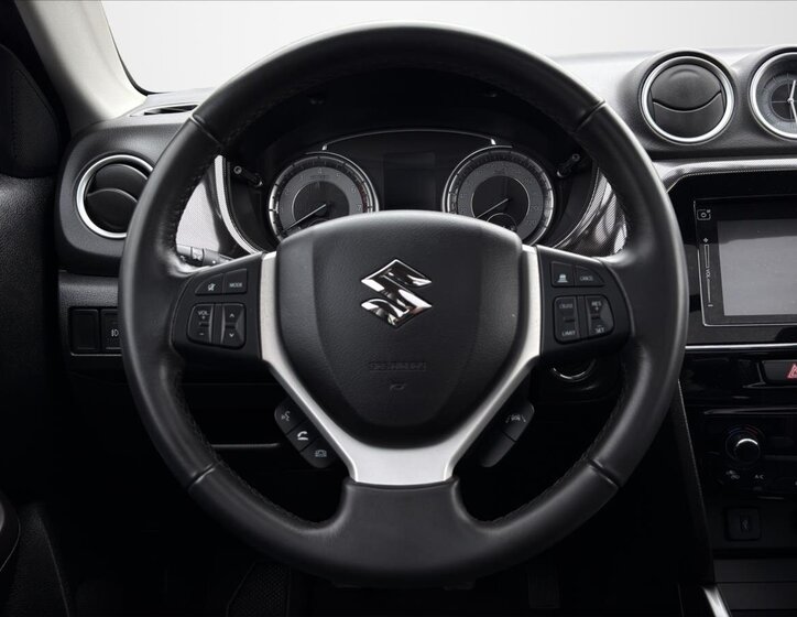 Suzuki Vitara SUV 1,4 l 95 kw