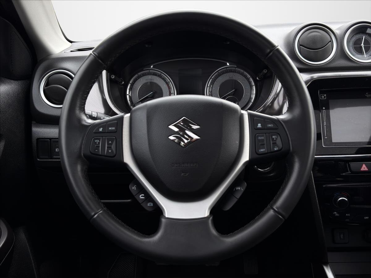 Suzuki Vitara SUV 1,4 l 95 kw