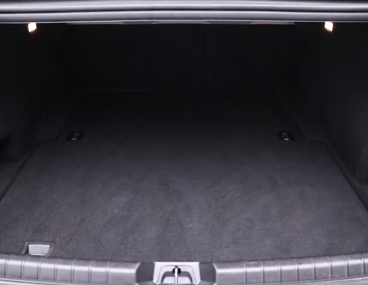 Maserati Ghibli Sedan 3,0 l 302 kw