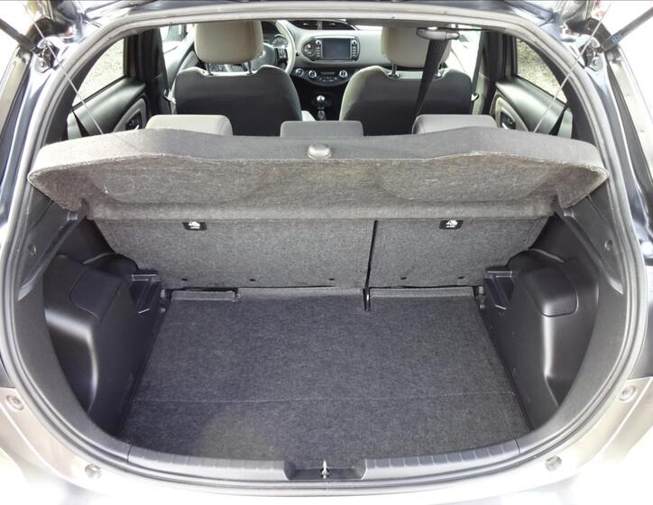 Toyota Yaris 24