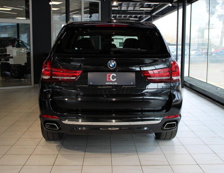 BMW X5 SUV / Terénní 3,0 l 230 kw