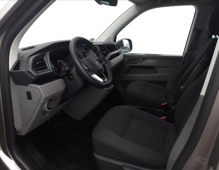 Volkswagen Caravelle 8