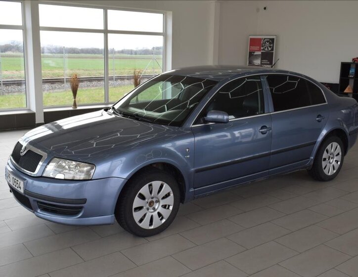 Škoda Superb Sedan / Limuzína 2,8 l 142 kw