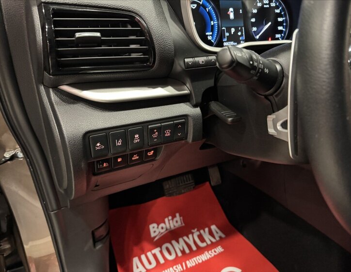 Mitsubishi Eclipse Cross SUV 2,4 l 138 kw