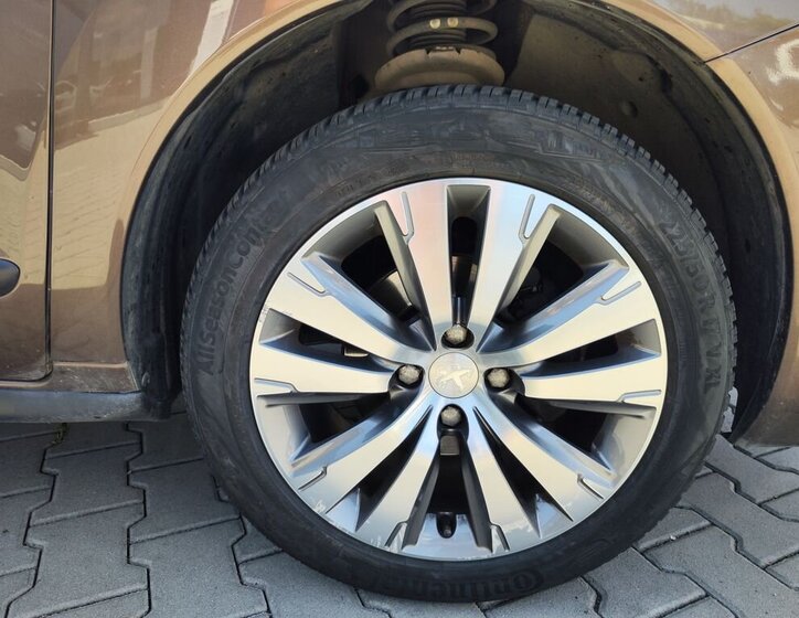 Peugeot 3008 Hatchback 1,6 l 88 kw