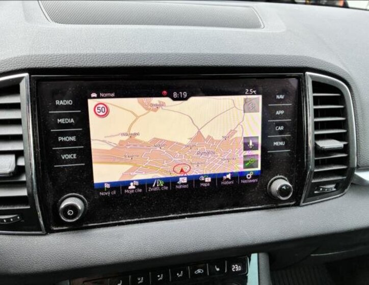 Škoda Karoq SUV / Terénní 2,0 l 110 kw