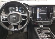 Volvo V90 16
