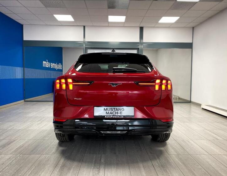 Ford Mustang Mach-E 3