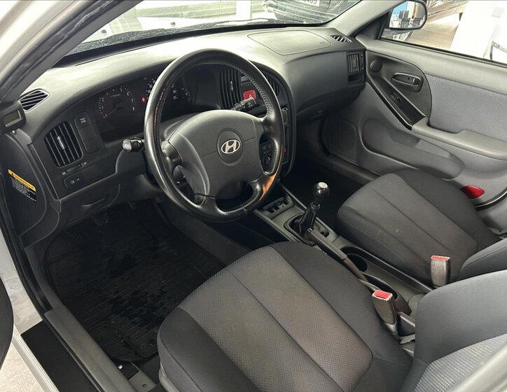 Hyundai Elantra Liftback 1,6 l 77 kw