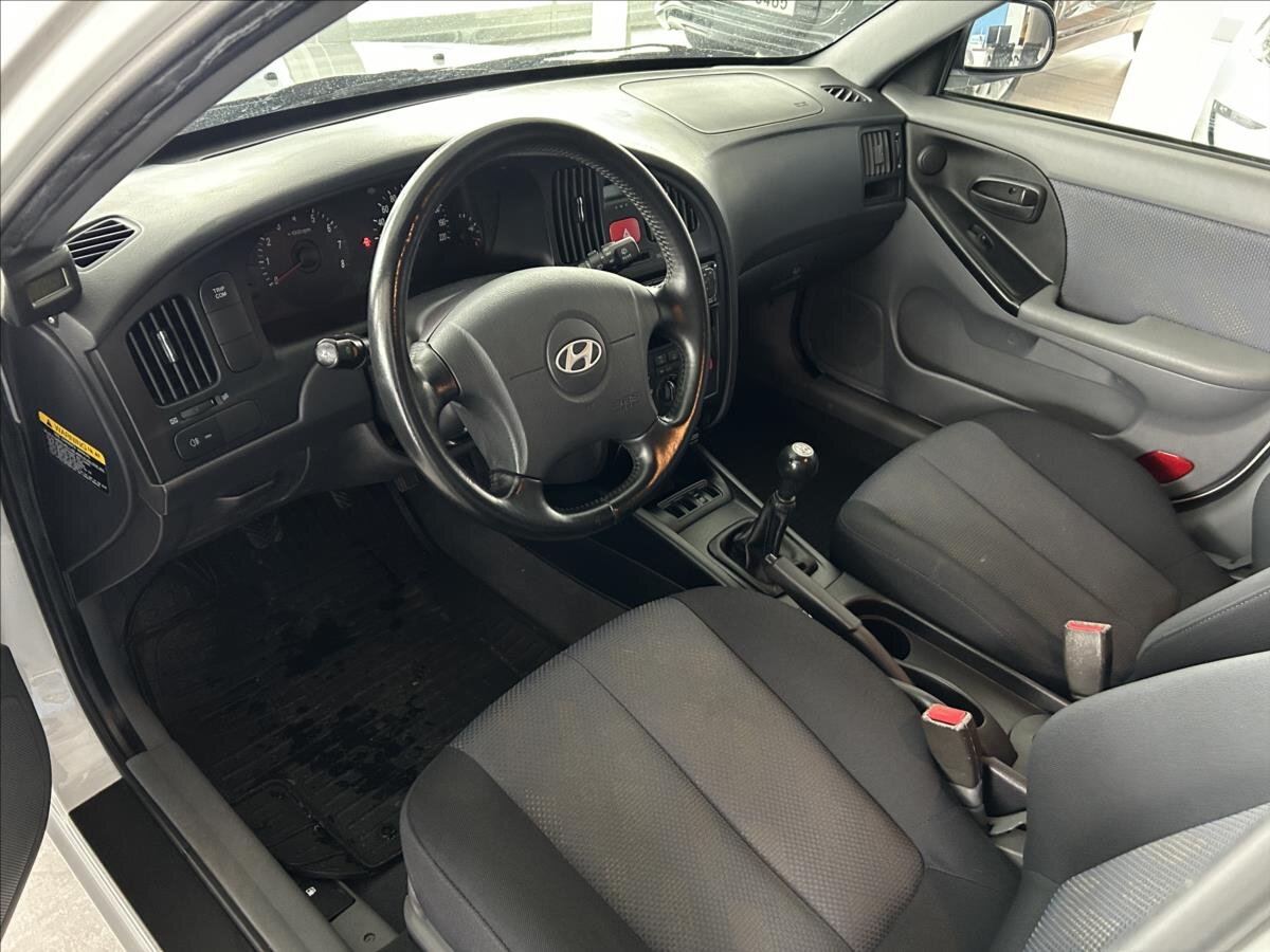 Hyundai Elantra Liftback 1,6 l 77 kw