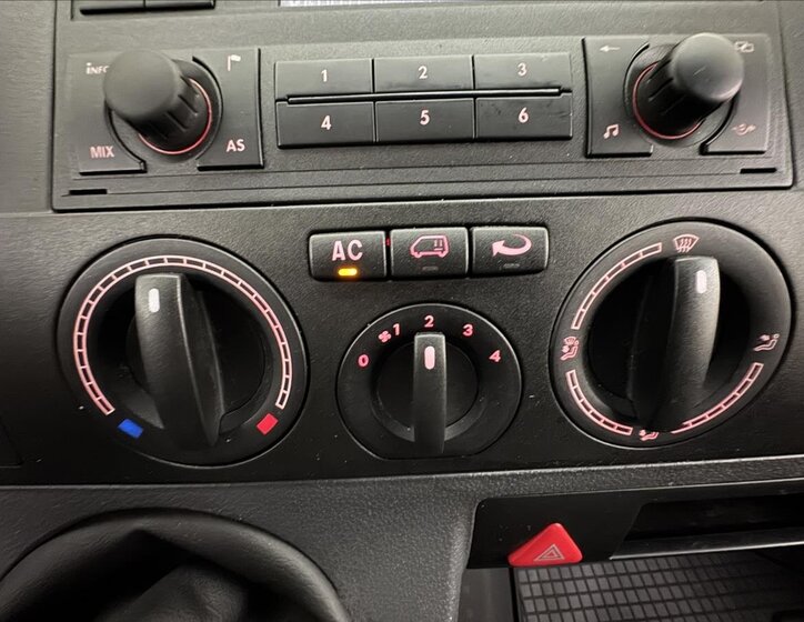 Volkswagen Caravelle Kombi 1,9 l 75 kw