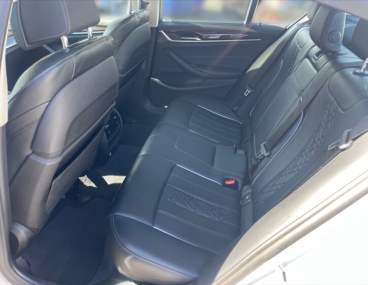 BMW Řada 5 Sedan / Limuzína 3,0 l 210 kw