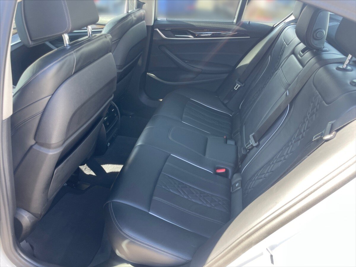 BMW Řada 5 Sedan / Limuzína 3,0 l 210 kw