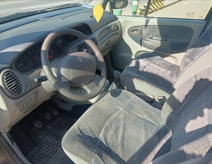 Renault Scénic Kombi 1,6 l 79 kw