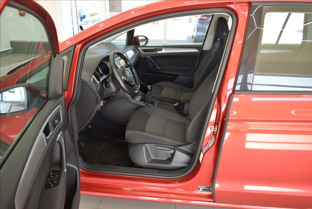 Volkswagen Golf Sportsvan Kombi 1,4 l 92 kw