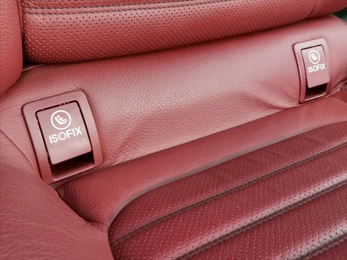 Mercedes-Benz Třídy C Kabriolet 2,0 l 180 kw