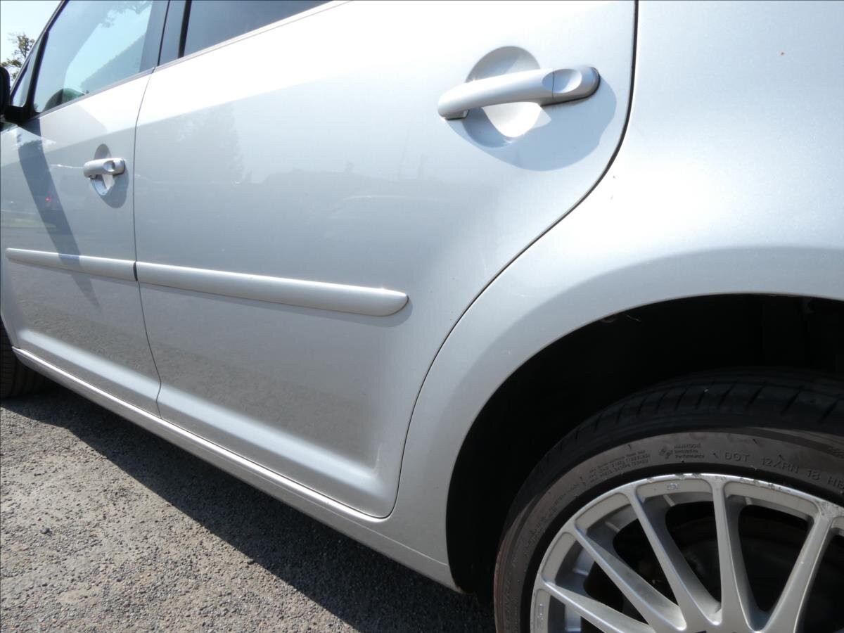 Volkswagen Touran MPV 1,4 l 103 kw