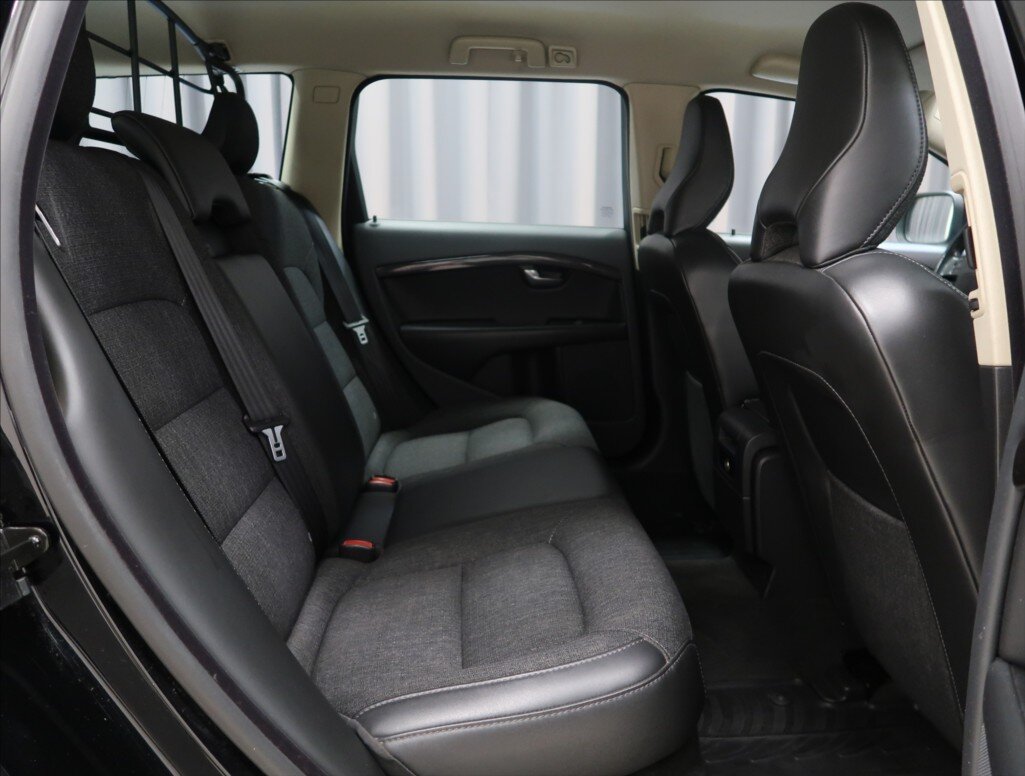 Volvo XC70 Kombi 2,4 l 136 kw