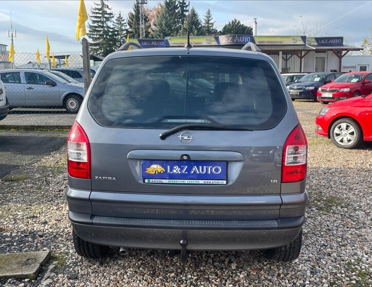 Opel Zafira 5