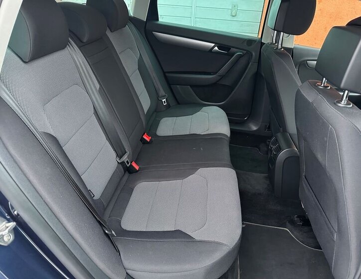 Volkswagen Passat Kombi 1,6 l 77 kw