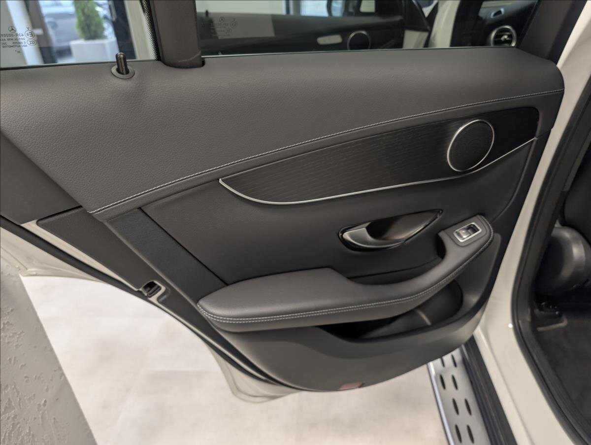 Mercedes-Benz GLC SUV 2,0 l 145 kw