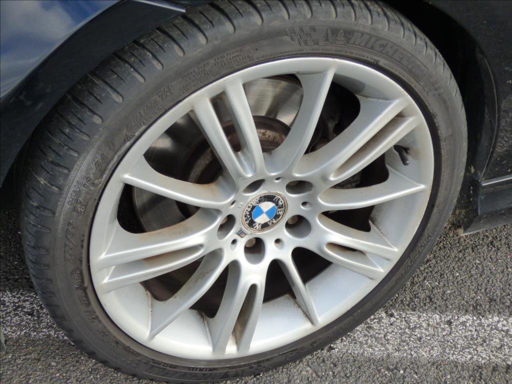 BMW Řada 3 Kombi 3,0 l 180 kw