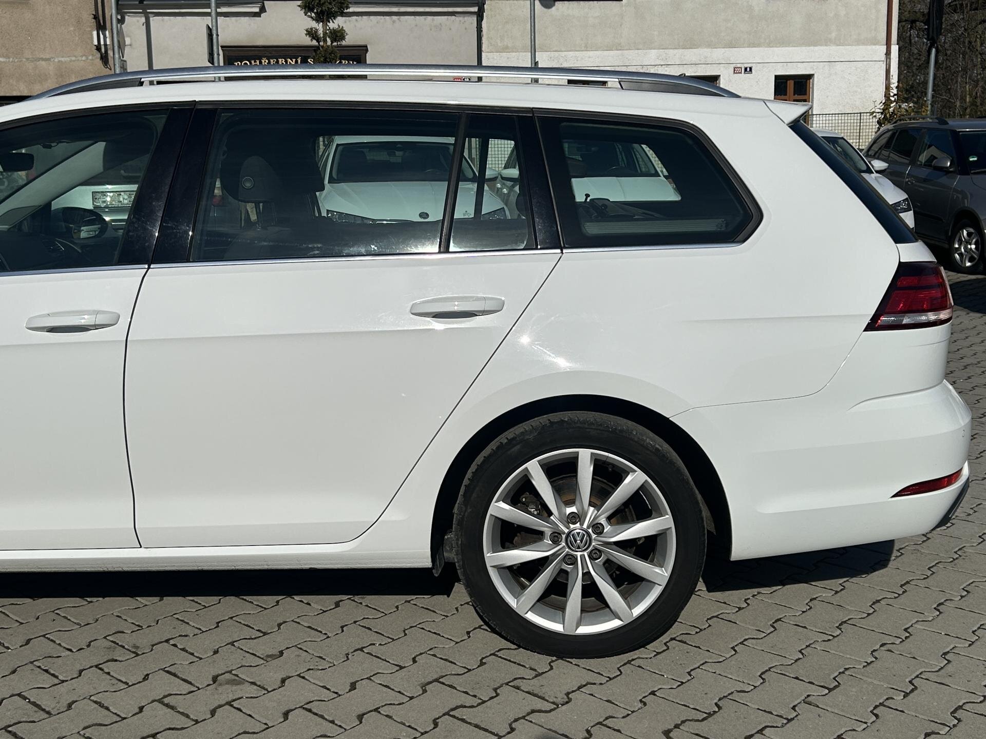 Volkswagen Golf Kombi 2,0 l 110 kw
