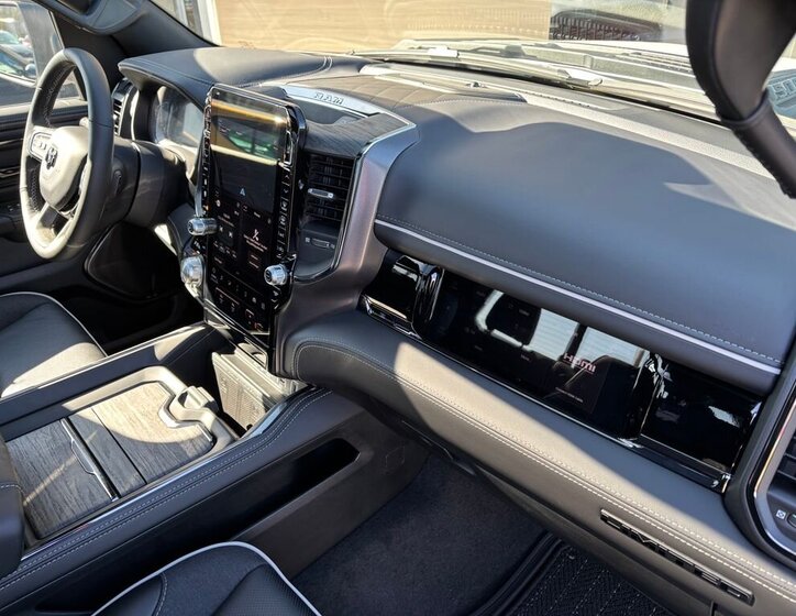 Dodge RAM Pick-up 3,0 l 403 kw