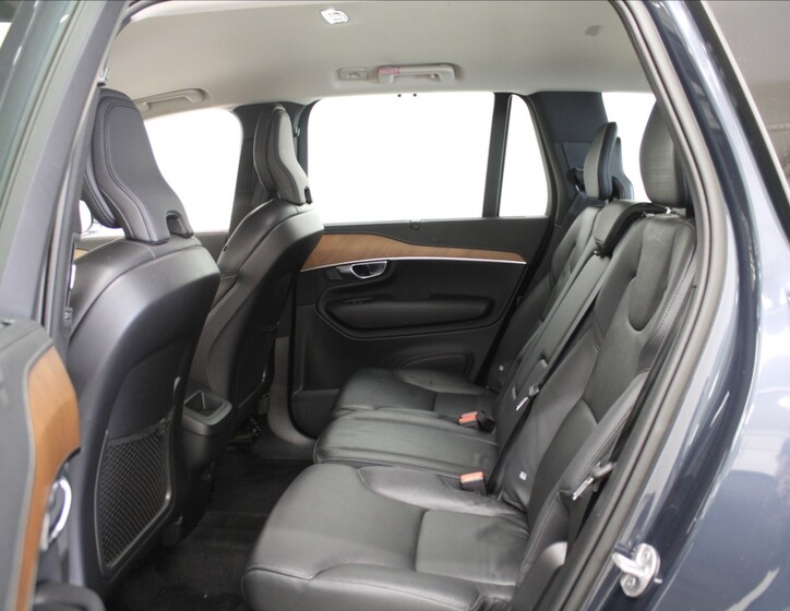 Volvo XC90 7