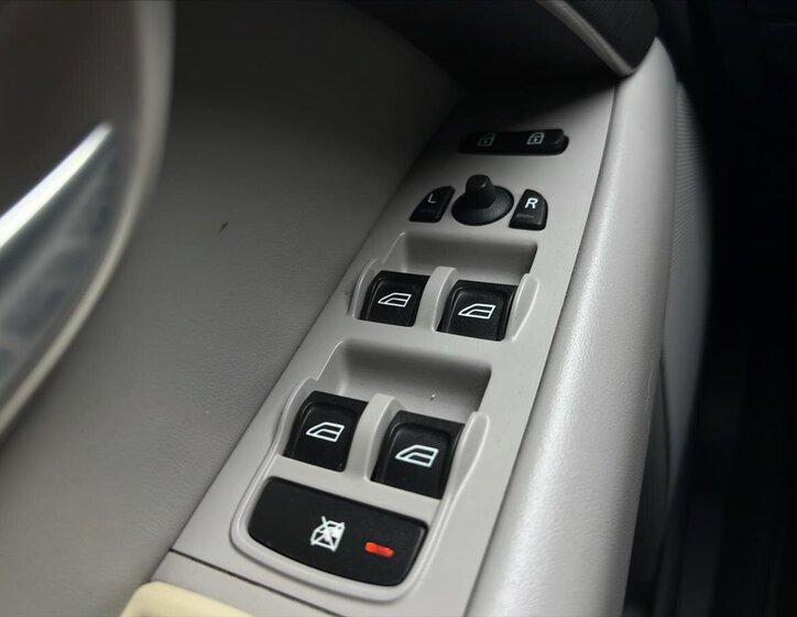 Volvo V70 Kombi 2,5 l 147 kw