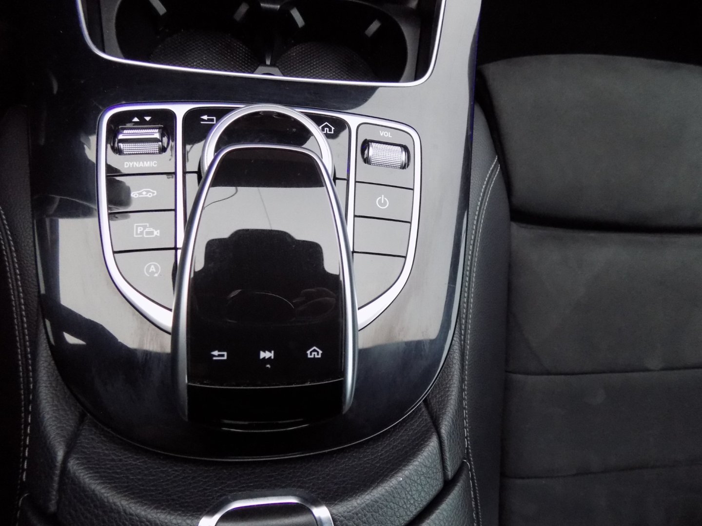 Mercedes-Benz Třídy E Sedan 3,0 l 190 kw