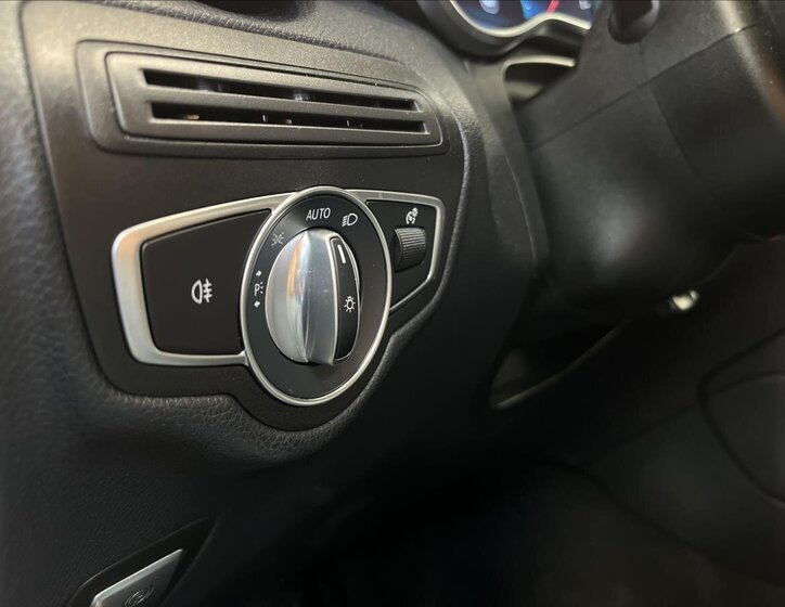 Mercedes-Benz GLC SUV 2,0 l 120 kw