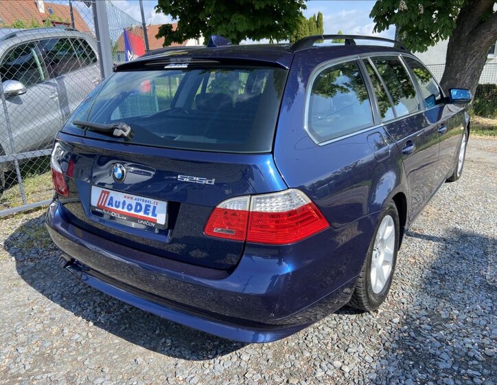BMW Řada 5 Kombi 3,0 l 145 kw