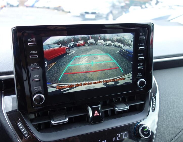 Toyota Corolla Sedan / Limuzína 1,6 l 97 kw