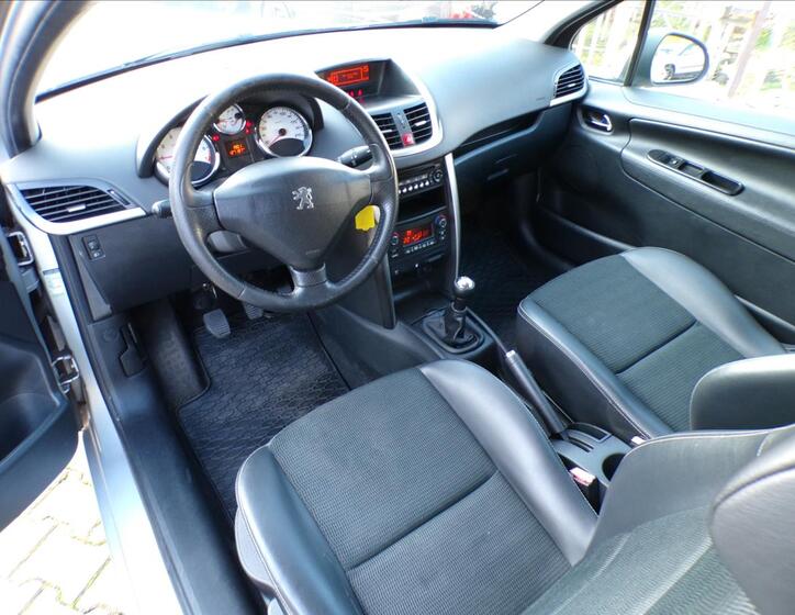 Peugeot 207 7