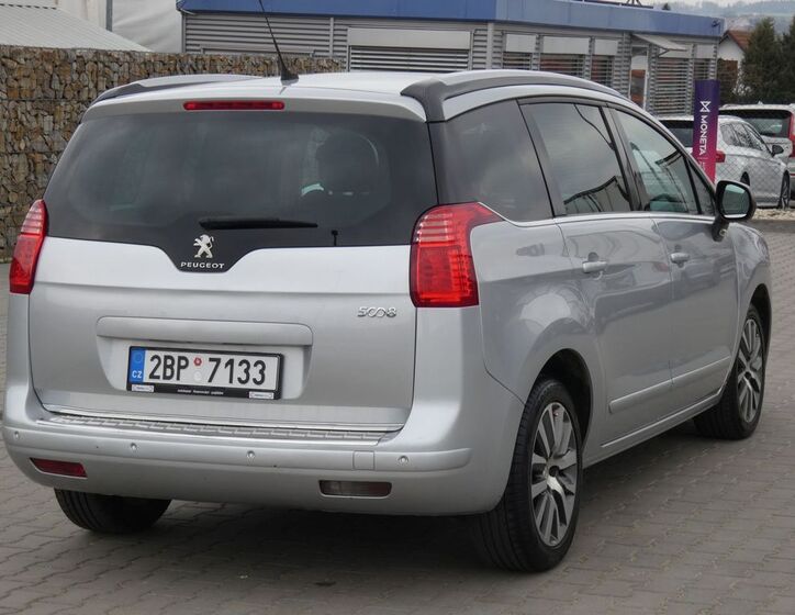 Peugeot 5008 11