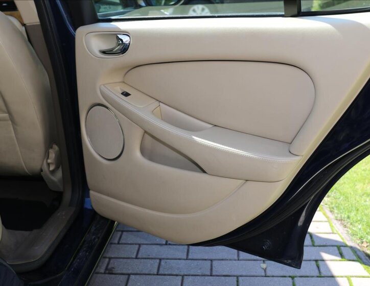 Jaguar X-Type Sedan 2,2 l 114 kw