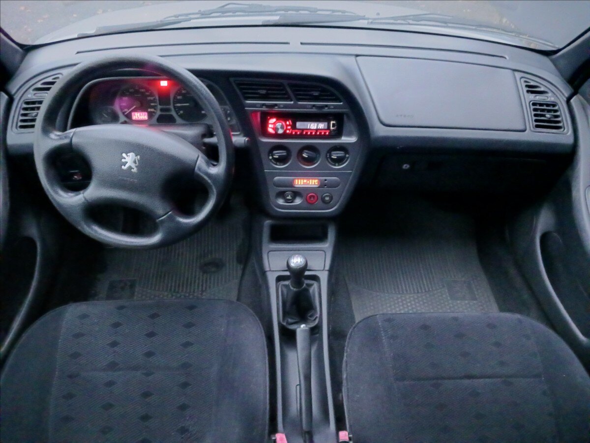 Peugeot 306