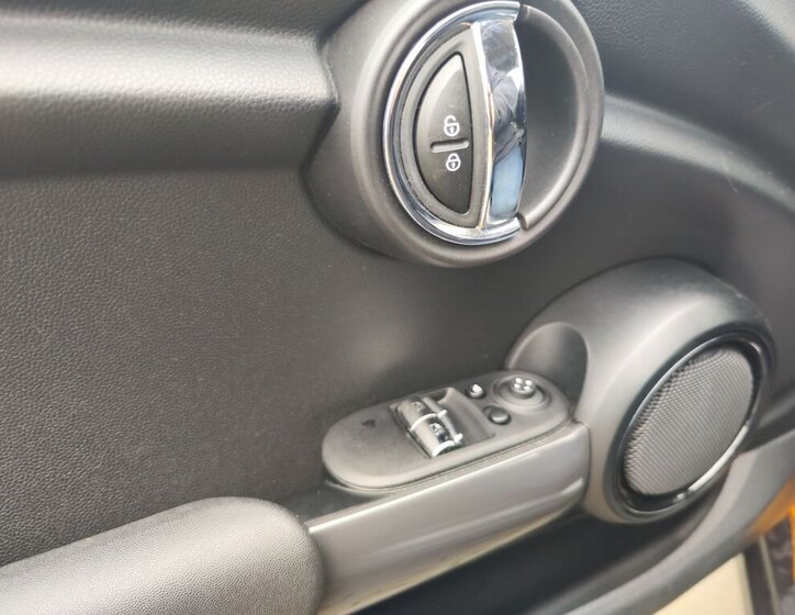 Mini Cooper Hatchback 1,5 l 100 kw