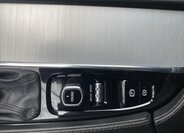 Volvo XC90 SUV / Terénní 2,0 l 173 kw