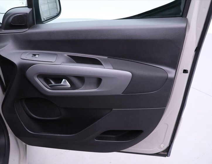 Toyota ProAce City Verso MPV 1,2 l 81 kw