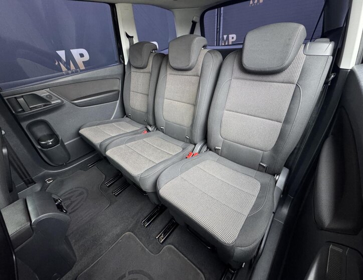 Volkswagen Sharan 16