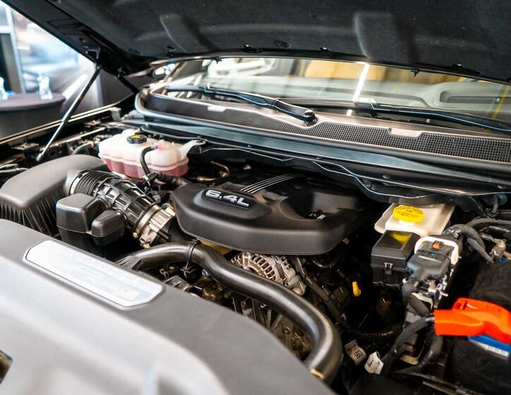 Jeep Grand Wagoneer SUV 6,4 l 351 kw