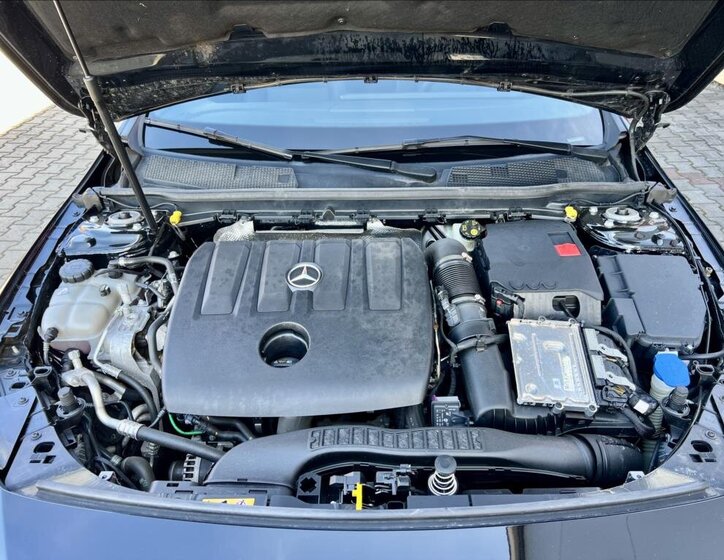 Mercedes-Benz CLA Kombi 1,5 l 85 kw