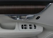 Volvo V90 9