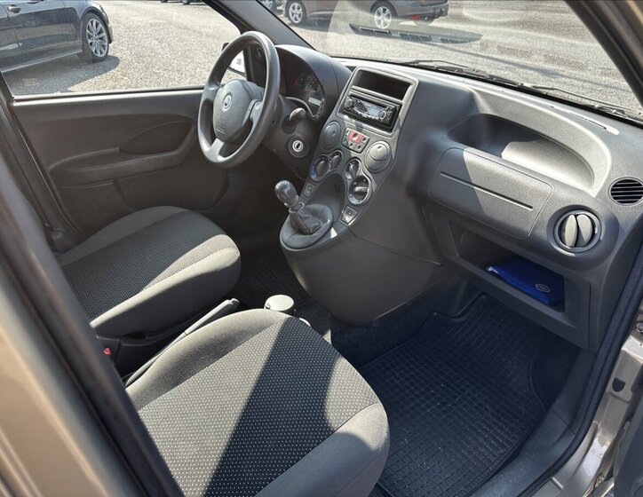 Fiat Panda Hatchback 1,1 l 40 kw