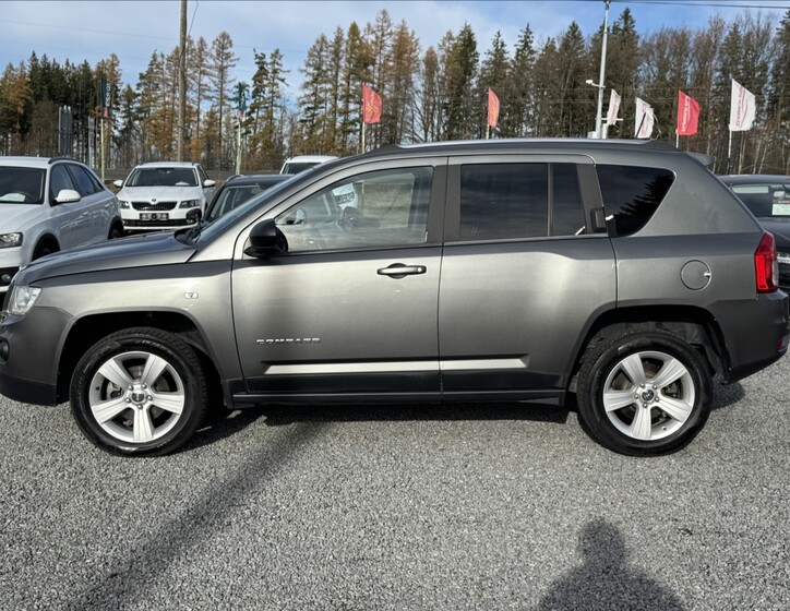 Jeep Compass 4