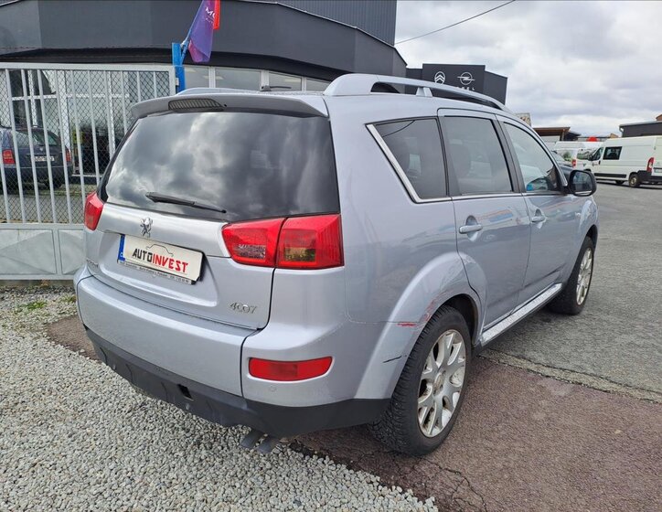 Peugeot 4007 SUV / Terénní 2,2 l 115 kw