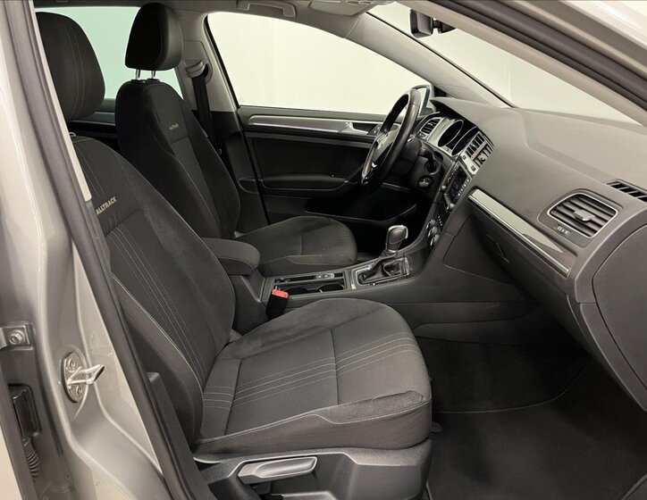 Volkswagen Golf Kombi 2,0 l 135 kw