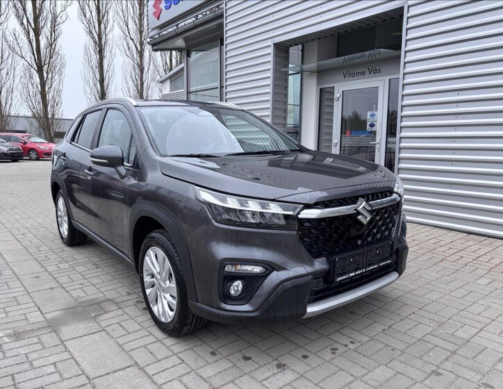 Suzuki S-Cross SUV / Terénní 1,4 l 81 kw